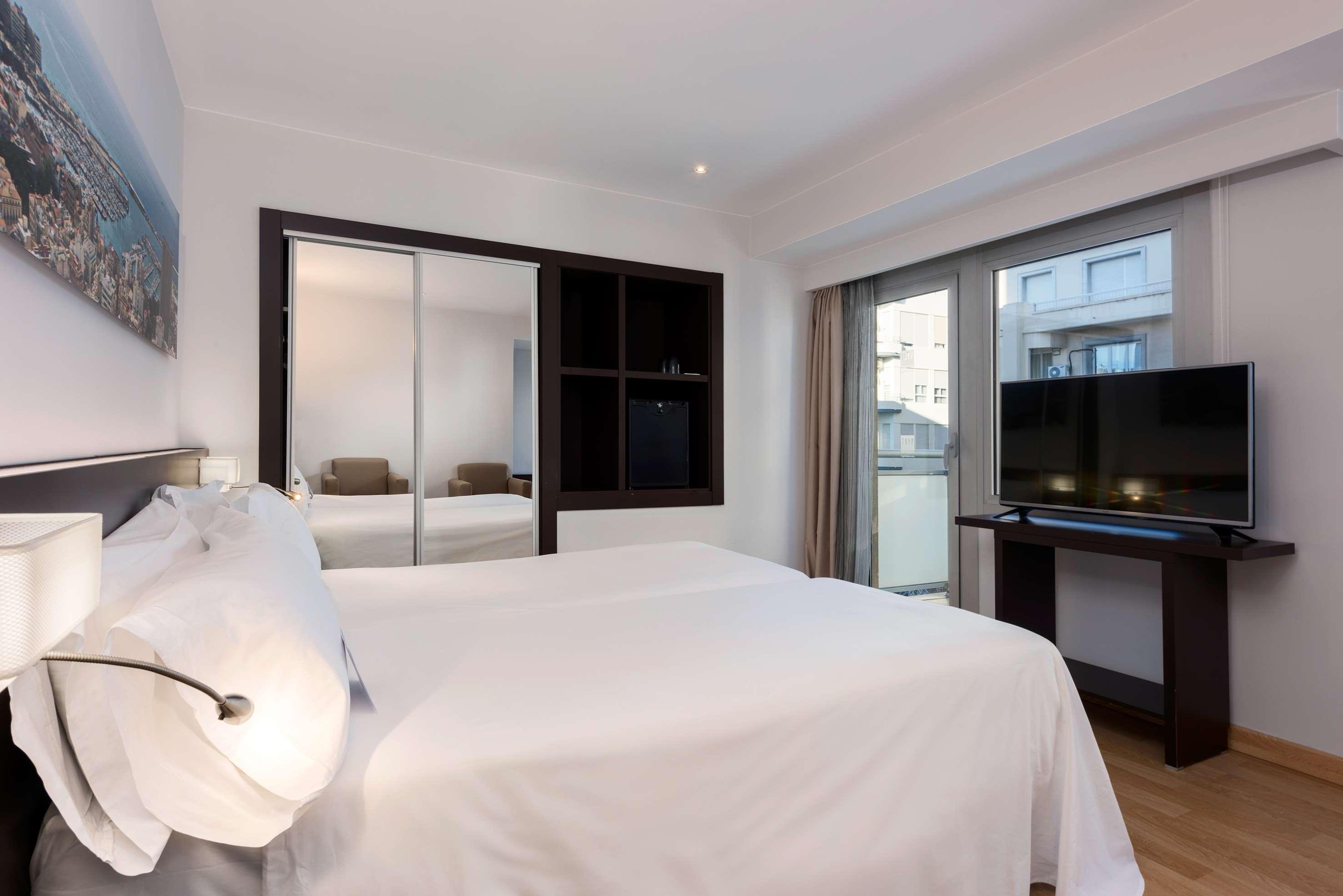 Hotel Alicante Gran Sol, Affiliated By Melia Extérieur photo